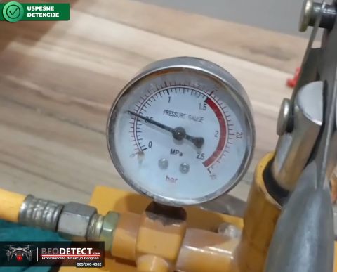 Test pritiska vode – pada pritisak sa 5 na 3 bara bara i nize, glavni ventil preskace, sumnja se i n…, Zvezdara 2 — Zvezdara, Beograd
